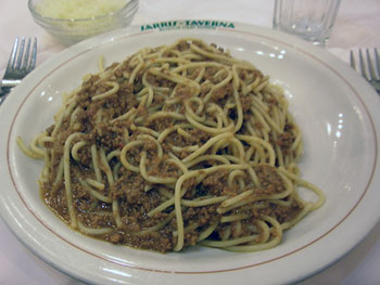 Jauhelihakastike bolognalaiseen tapaan