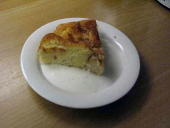 Omenatorttu ja vaniljakastike